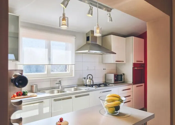 Dea Vista Apartment *